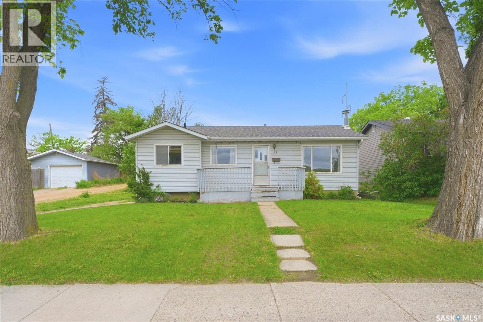 99 Howell Avenue, Saskatoon, Saskatchewan  S7L 3S9 - Photo 1 - SK039780