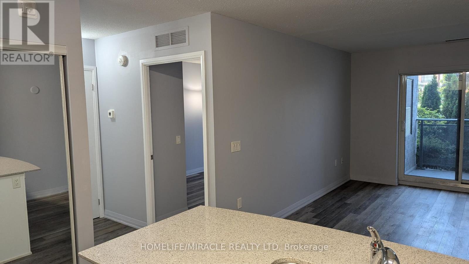 108 - 40 Via Rosedale Way, Brampton, Ontario  L6R 4W4 - Photo 18 - W13274558