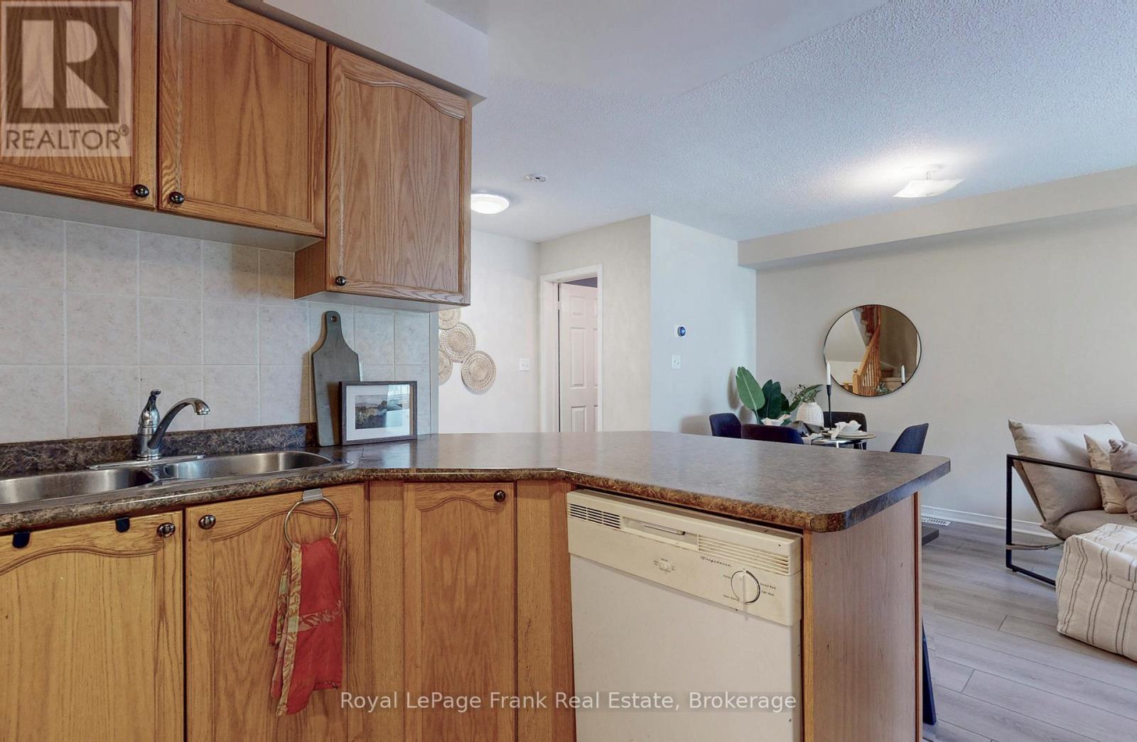 20 Cullcastle Street, Ajax, Ontario L1S 0A9 - Photo 7 - E13419480