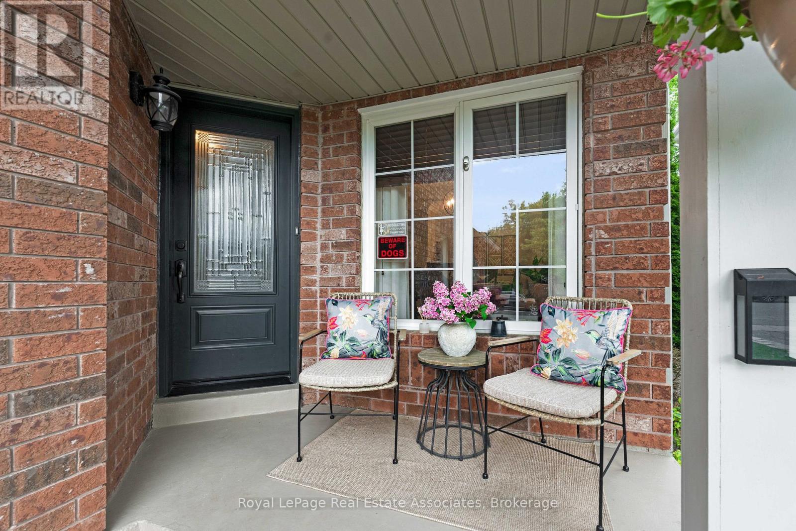 34 Standish Street, Halton Hills, Ontario  L7G 5V7 - Photo 2 - W13459888