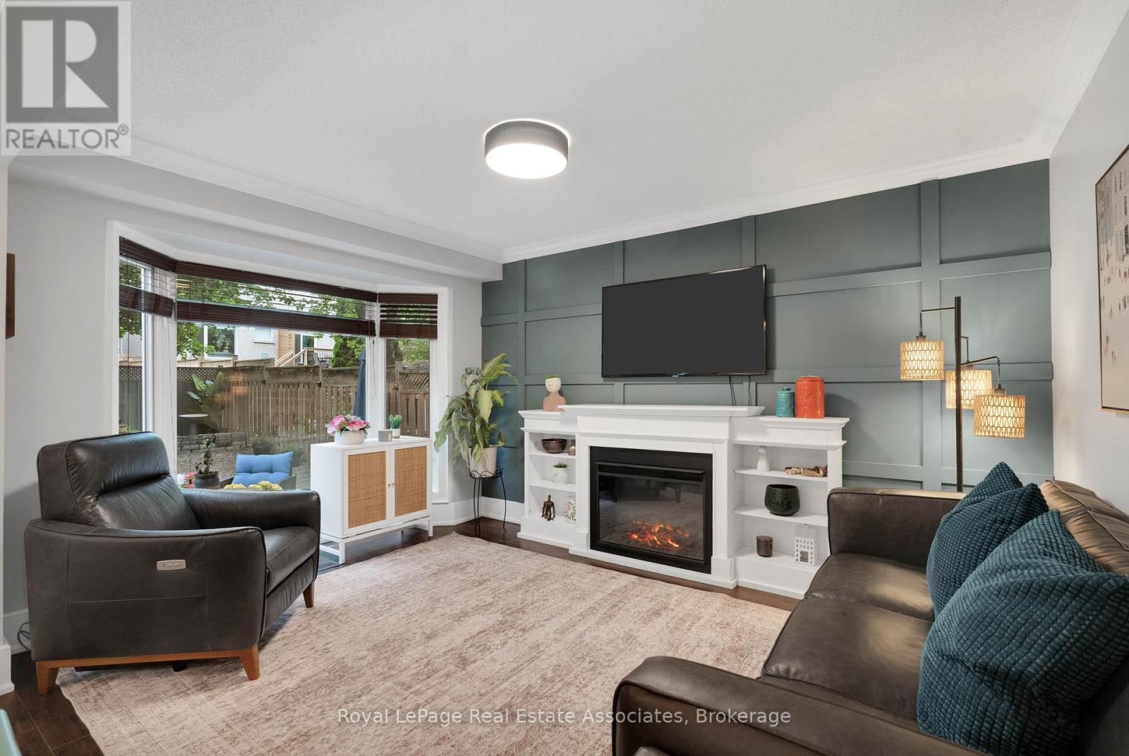 34 Standish Street, Halton Hills, Ontario  L7G 5V7 - Photo 8 - W13459888