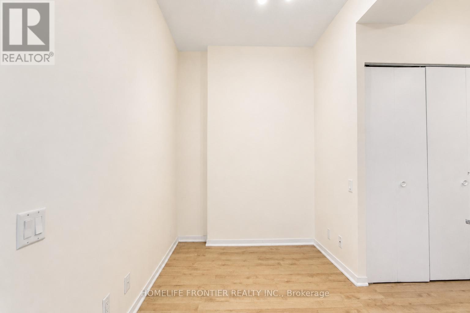 703 - 30 Canterbury Place, Toronto, Ontario  M2N 0B9 - Photo 7 - C13461086