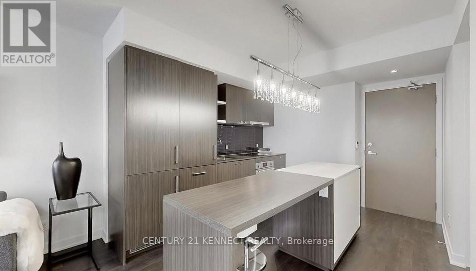 5703 - 88 Harbour Street, Toronto, Ontario  M5J 0C3 - Photo 2 - C13461168