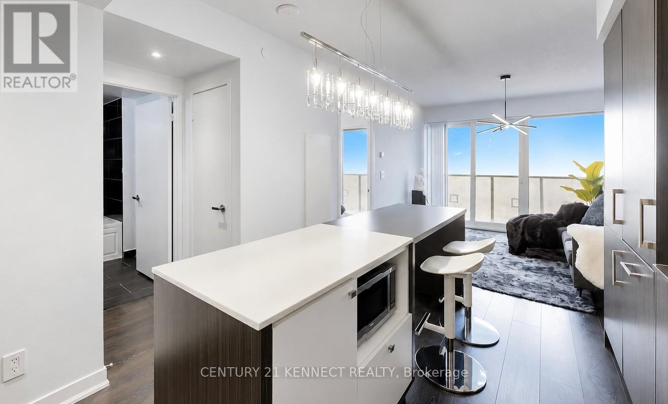5703 - 88 Harbour Street, Toronto, Ontario  M5J 0C3 - Photo 4 - C13461168