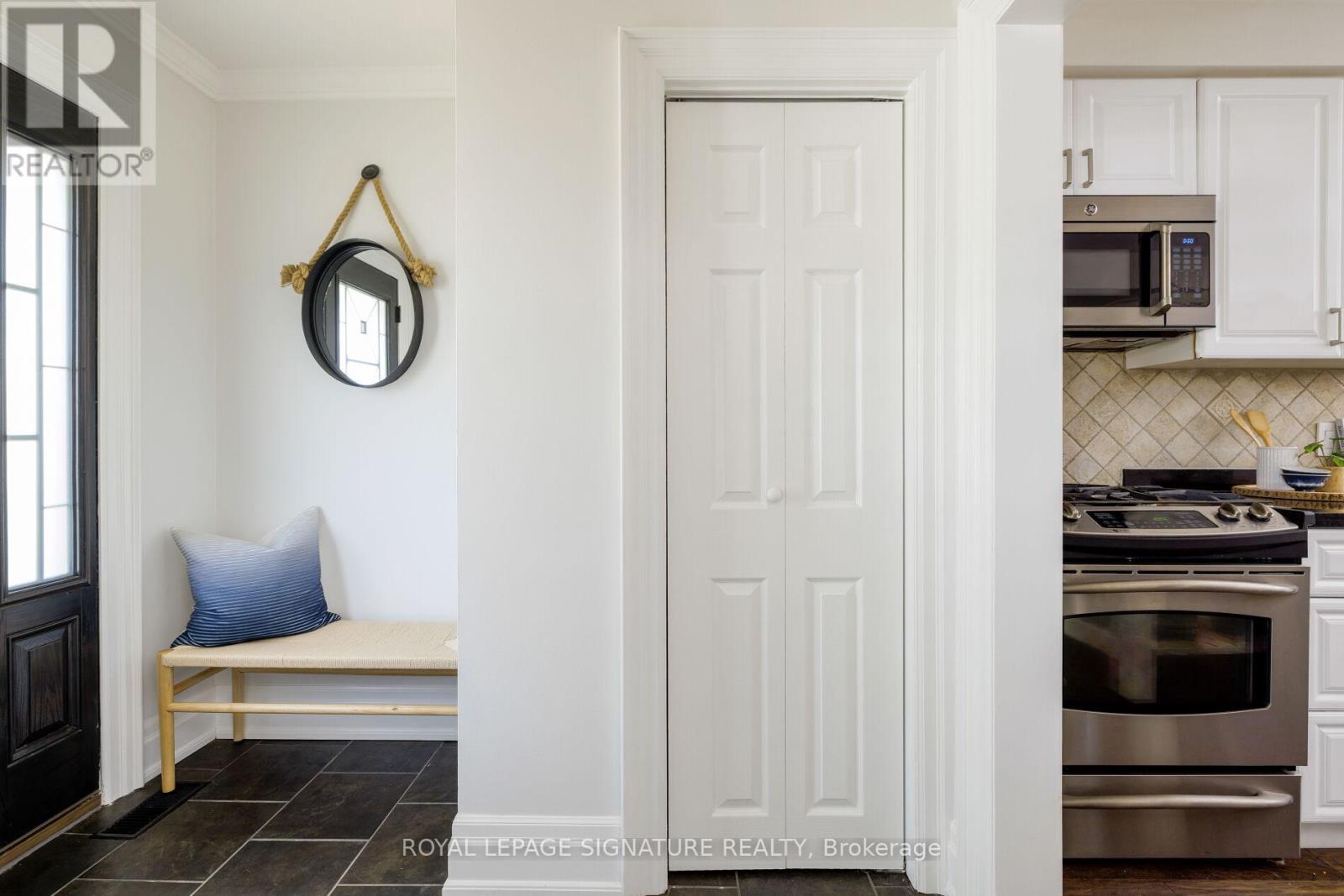 27 Clyde Road, Toronto, Ontario  M1C 1T8 - Photo 4 - E13461070