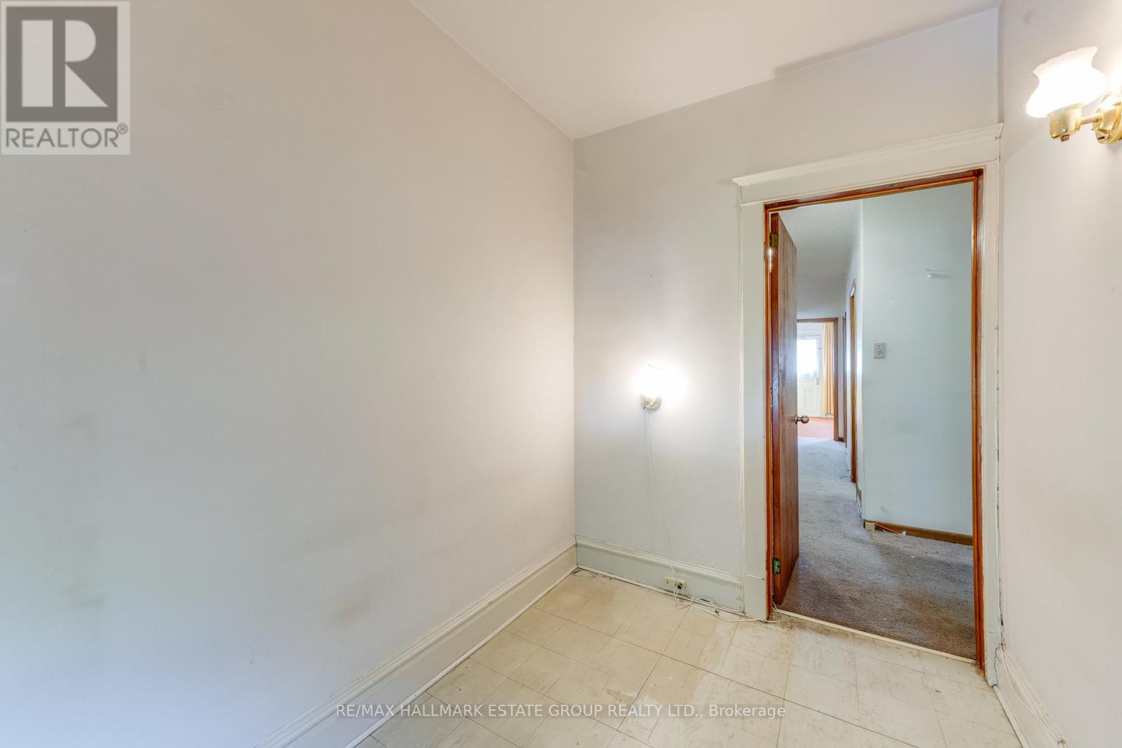 160 Coxwell Avenue, Toronto, Ontario  M4L 3B2 - Photo 28 - E13461146