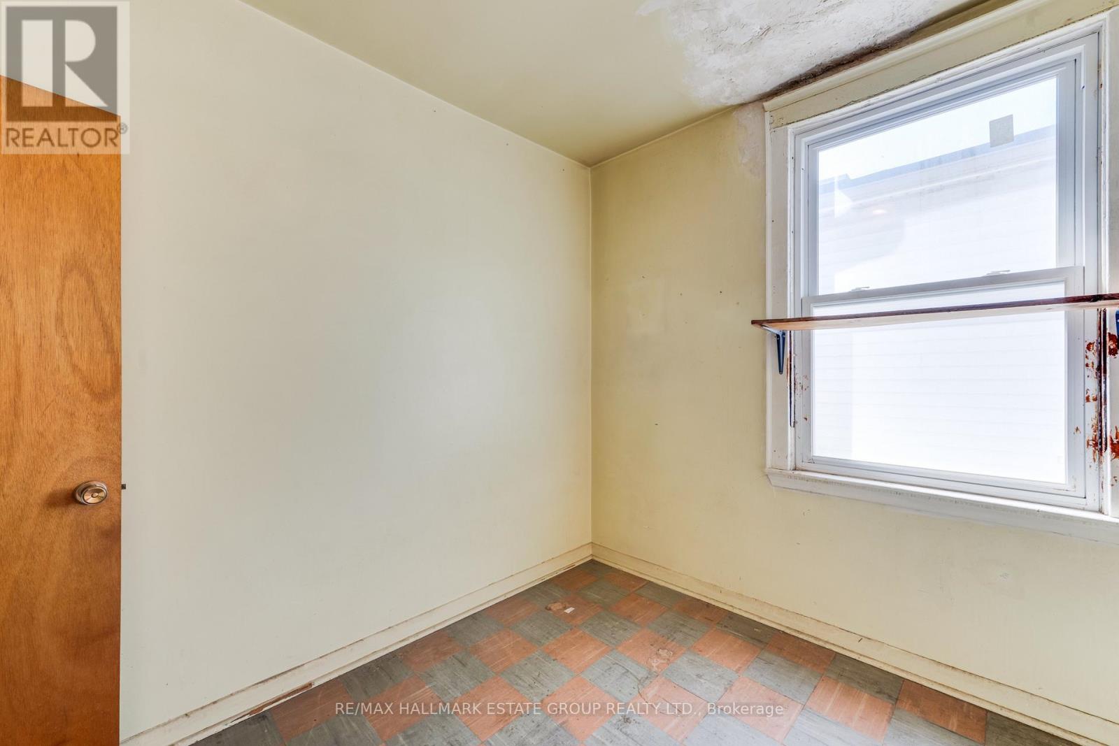 160 Coxwell Avenue, Toronto, Ontario  M4L 3B2 - Photo 36 - E13461146