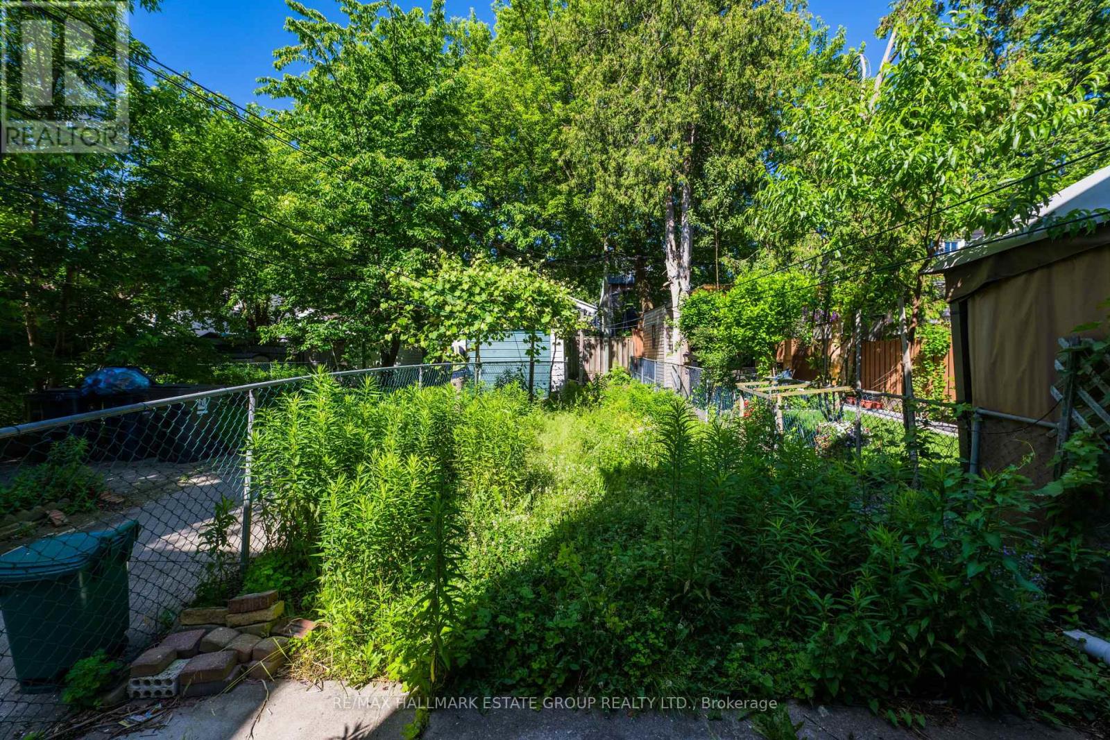 160 Coxwell Avenue, Toronto, Ontario  M4L 3B2 - Photo 45 - E13461146
