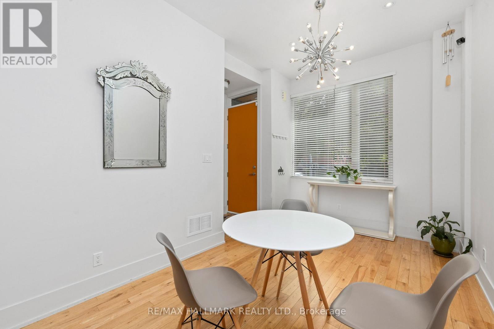 68 Boulton Avenue, Toronto, Ontario  M4M 2J5 - Photo 8 - E13461236