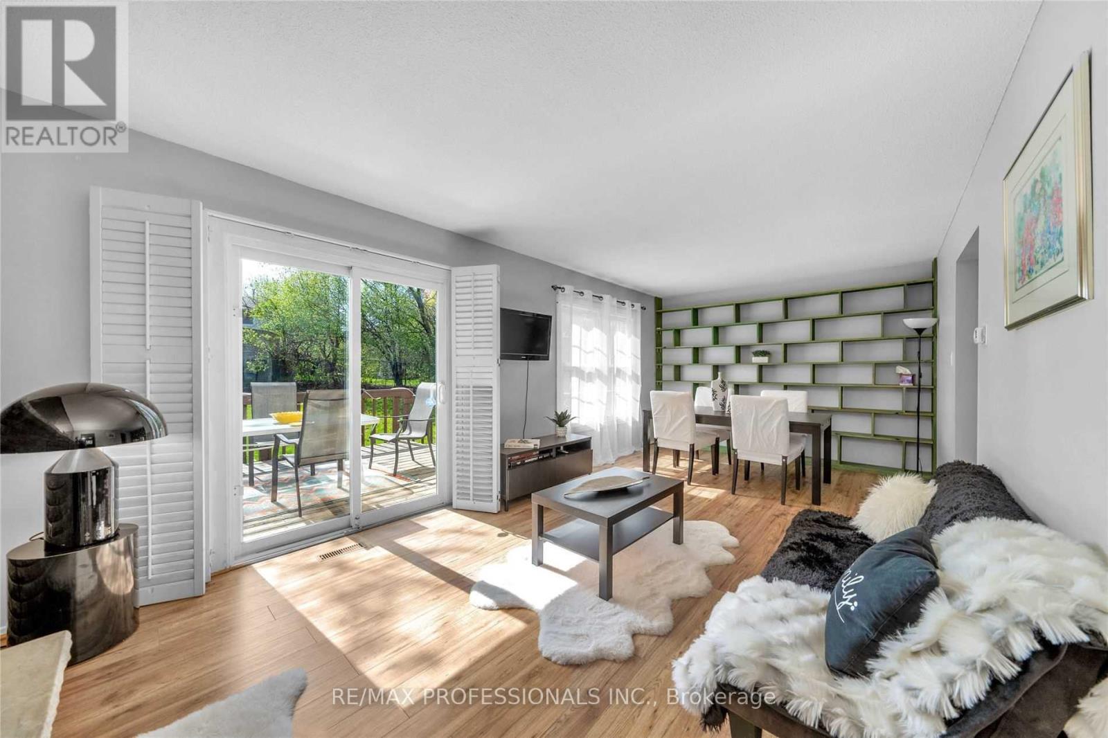 47 WISHFORD DRIVE, Toronto, Ontario