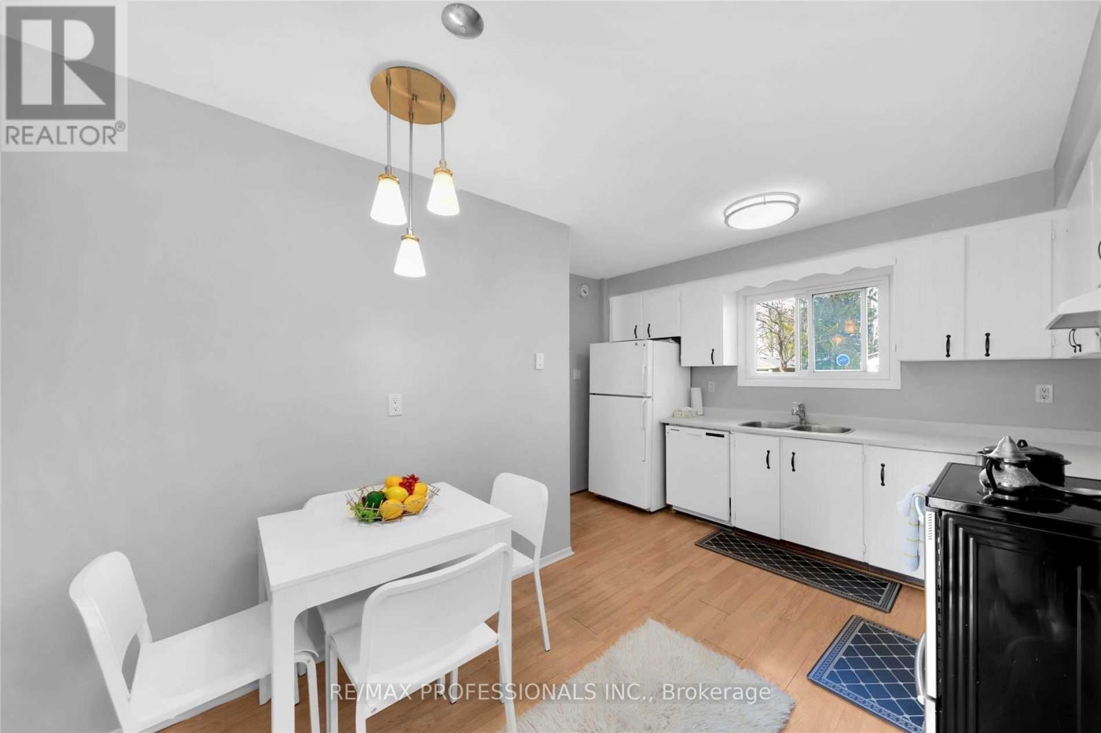 47 Wishford Drive, Toronto, Ontario  M1B 2T2 - Photo 11 - E13461358
