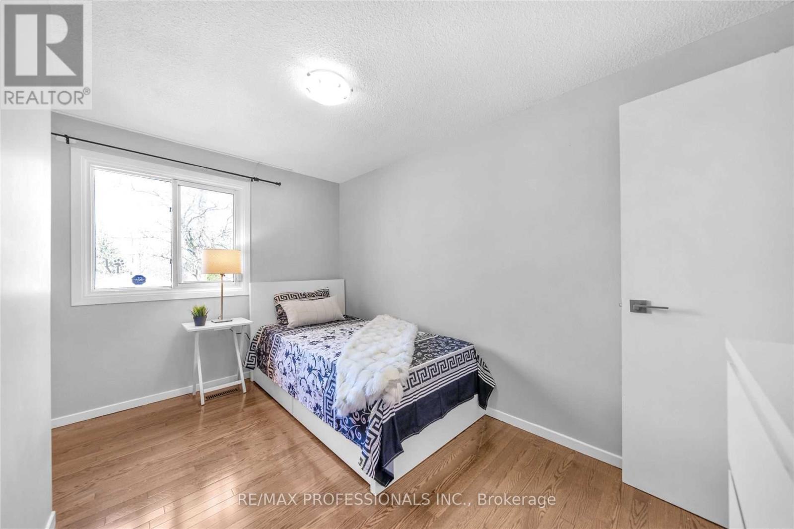 47 Wishford Drive, Toronto, Ontario  M1B 2T2 - Photo 24 - E13461358