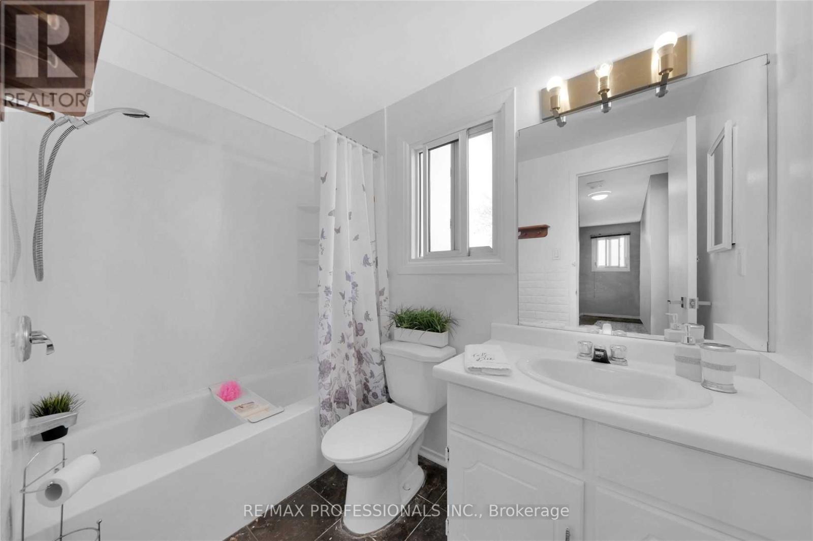 47 Wishford Drive, Toronto, Ontario  M1B 2T2 - Photo 25 - E13461358