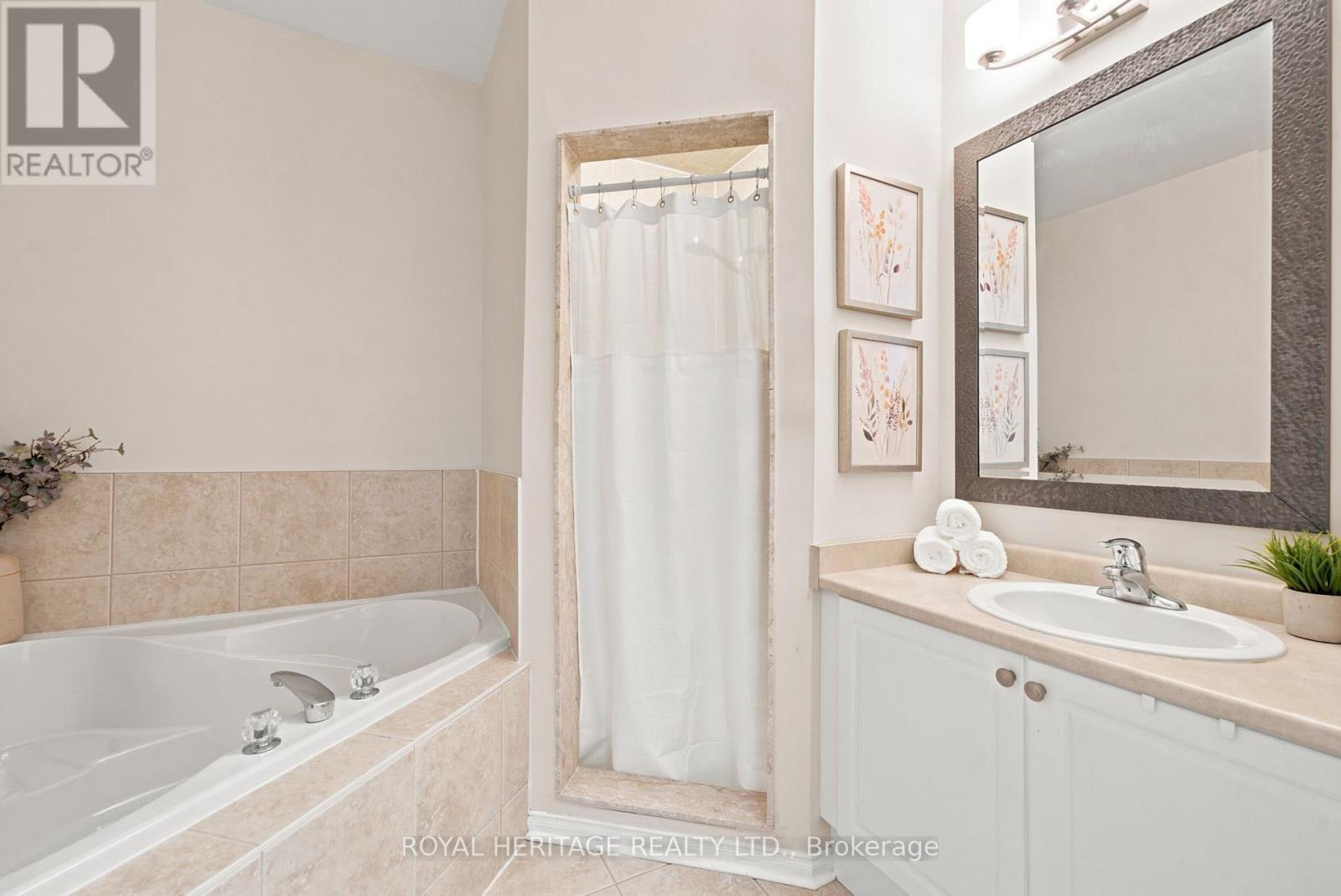 39 Neill Avenue, Whitby, Ontario  L1R 3N4 - Photo 14 - E13461386