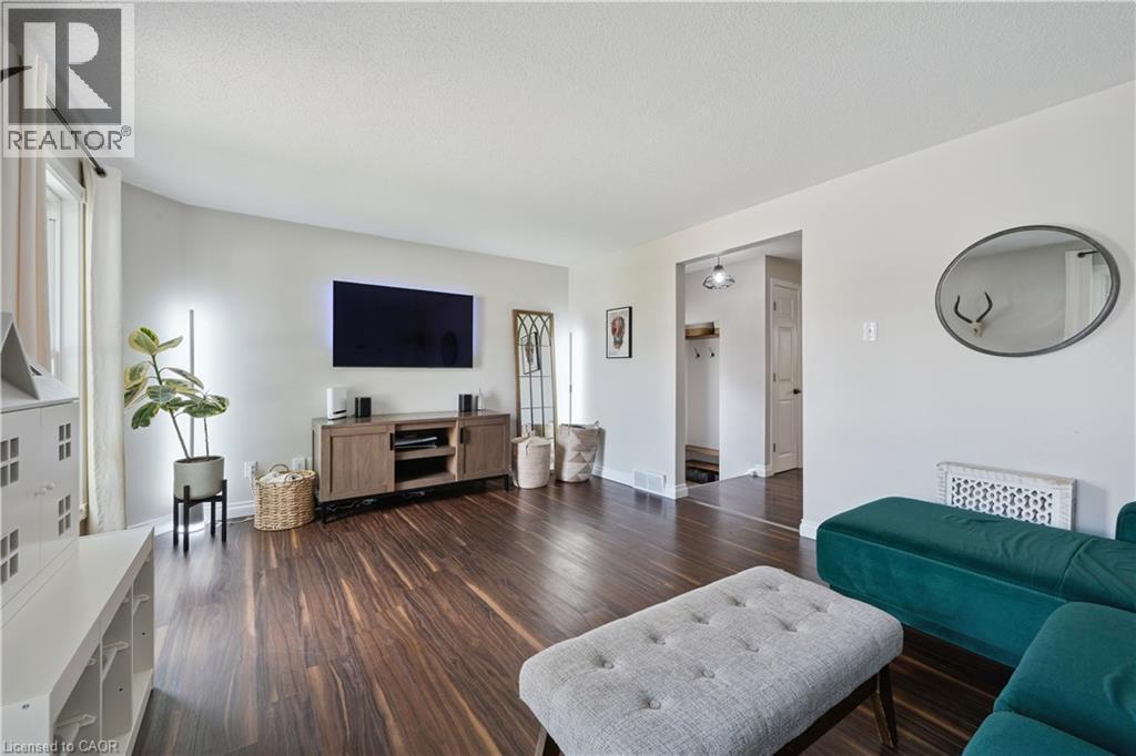 124 Sanderson Drive, Guelph, Ontario  N1H 7L9 - Photo 8 - 40840976