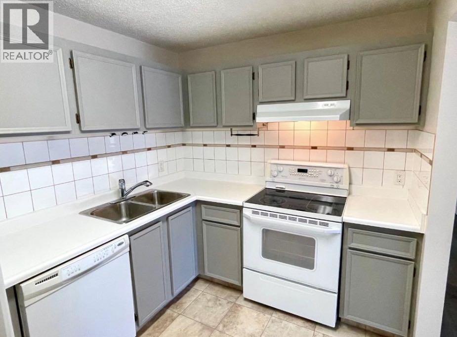 81 Cedar Springs Gardens Sw, Calgary, Alberta T2W 5J9 - Photo 3 - A2317264