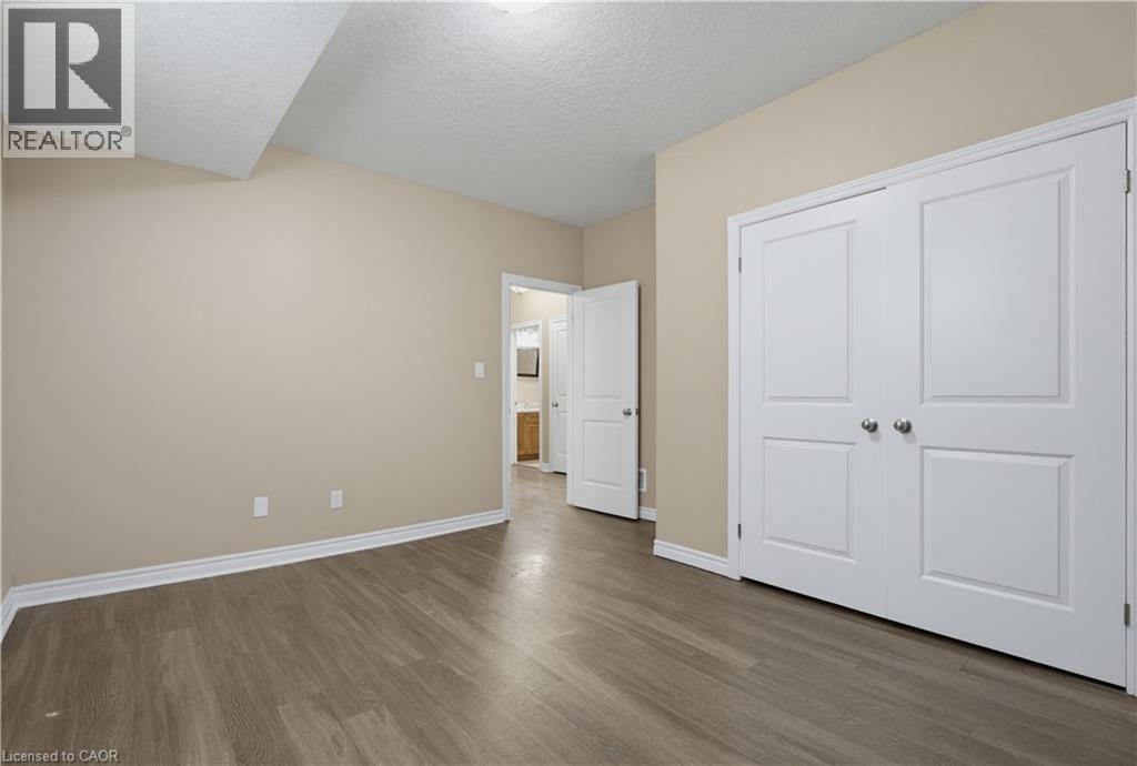 20 BRITANNIA Avenue Unit# B - Photo 11