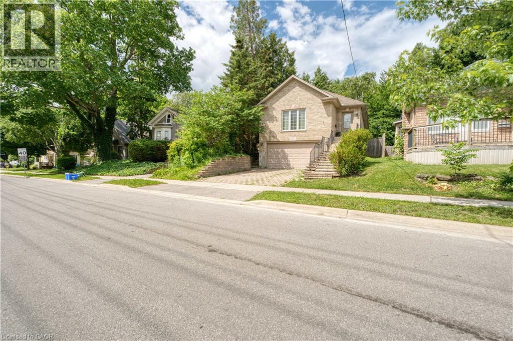 20 BRITANNIA Avenue Unit# B - Photo 2