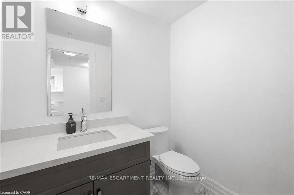 1102 - 2060 Lakeshore Road, Burlington, Ontario  L7R 0G2 - Photo 15 - W12854036
