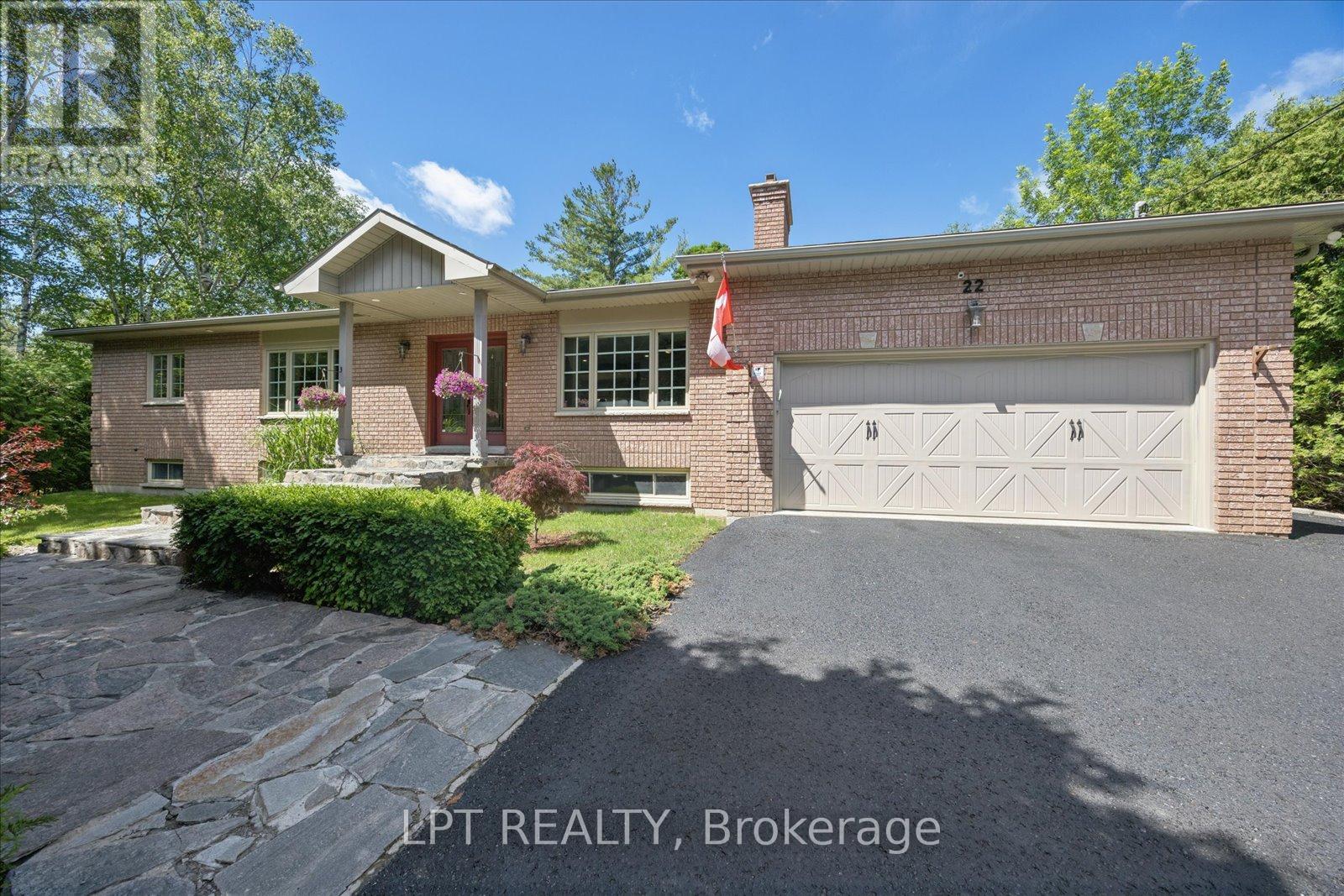 22 LOUISA STREET E, Georgina, Ontario