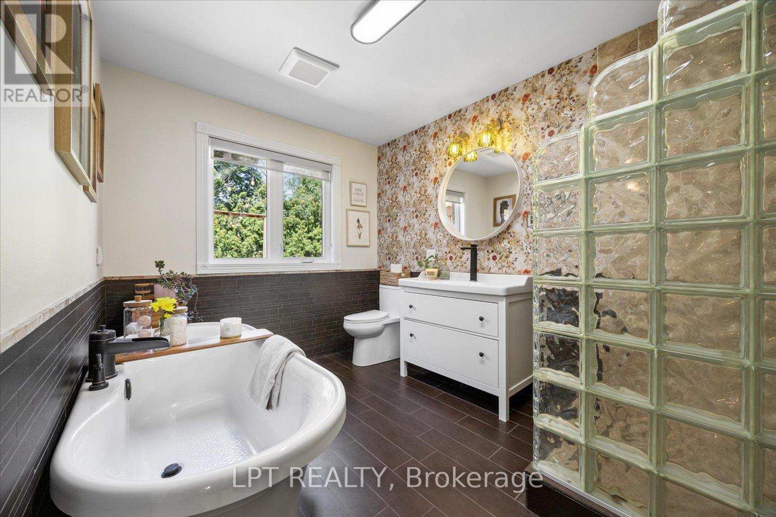 22 Louisa Street E, Georgina, Ontario  L0E 1L0 - Photo 16 - N13461190