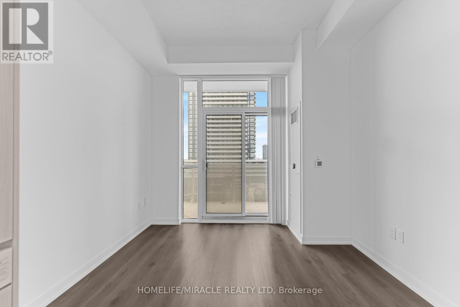 702 - 28 Interchange Way, Vaughan, Ontario  L4K 0P8 - Photo 12 - N13461242