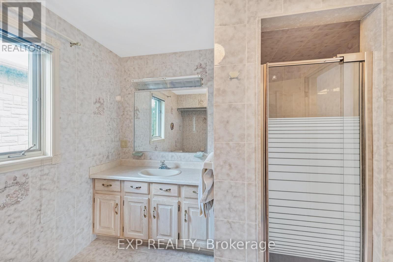 99 Birch Avenue, Richmond Hill, Ontario  L4C 6C5 - Photo 21 - N13461416