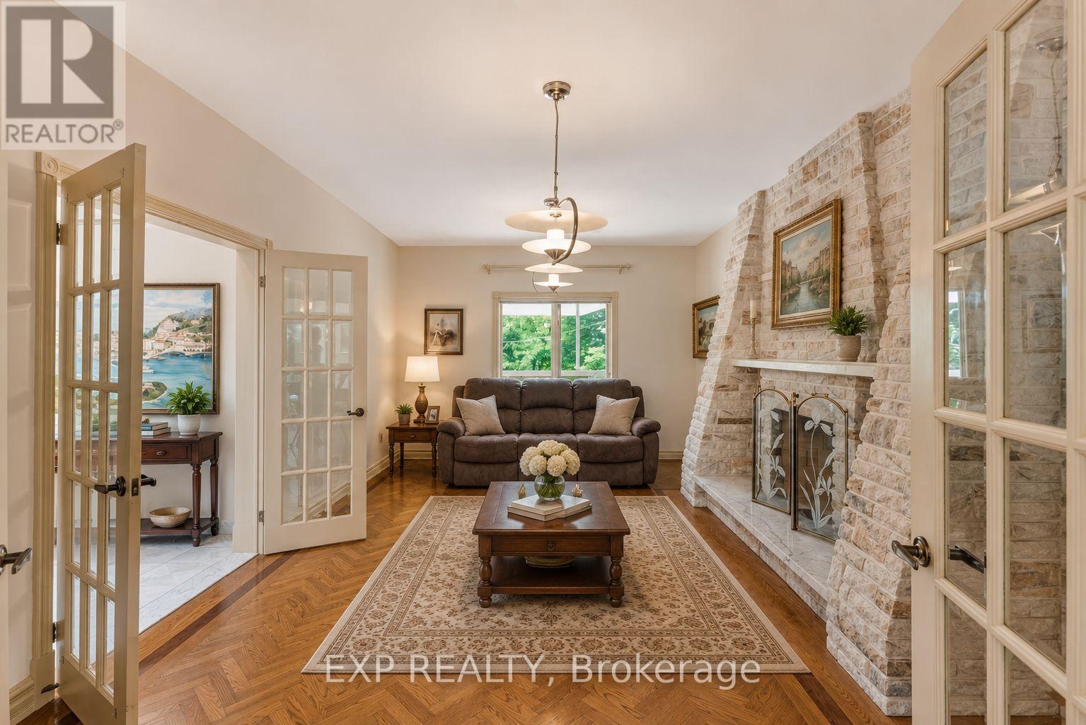 99 Birch Avenue, Richmond Hill, Ontario  L4C 6C5 - Photo 6 - N13461416