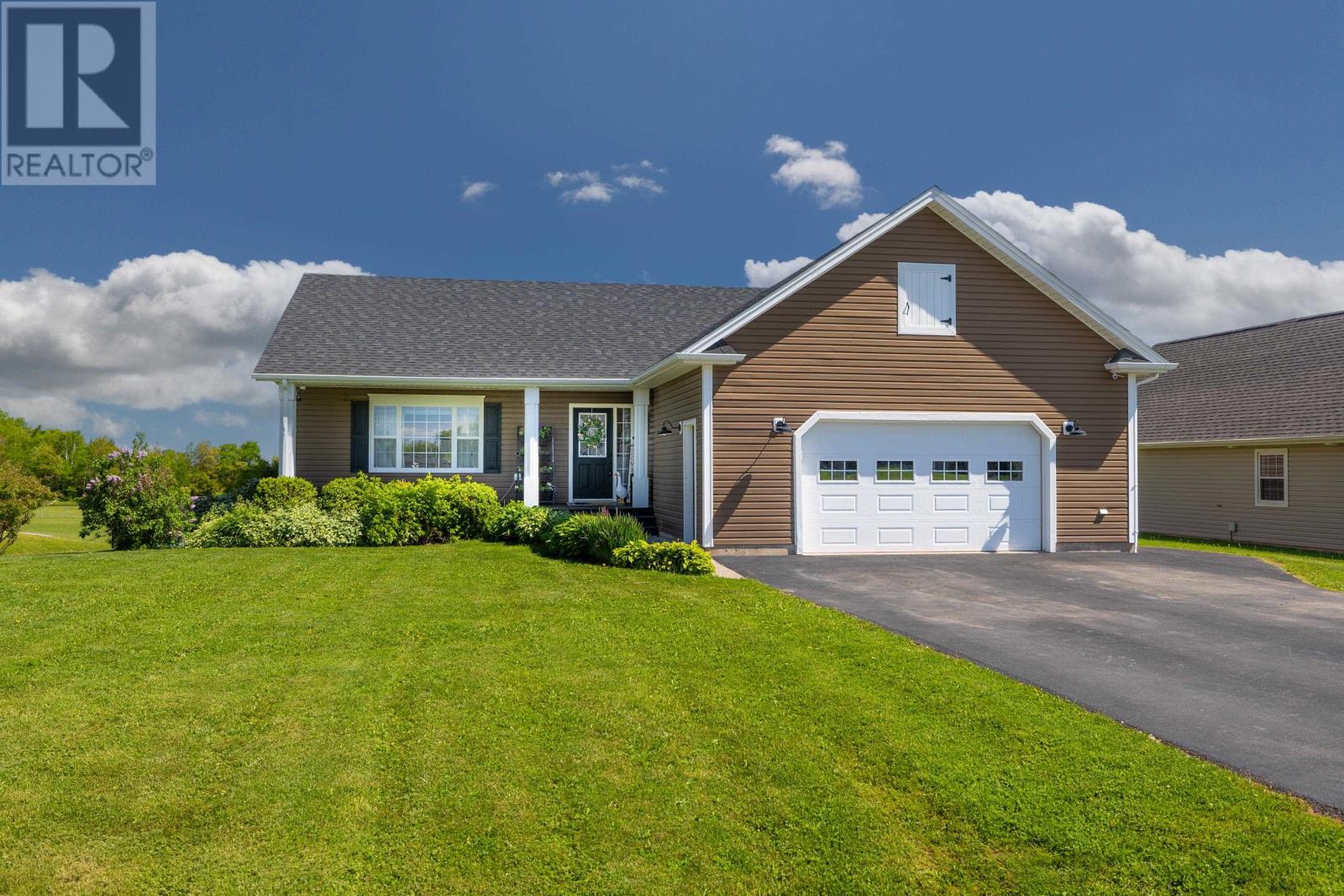61 Bonavista Avenue, Stratford, Prince Edward Island