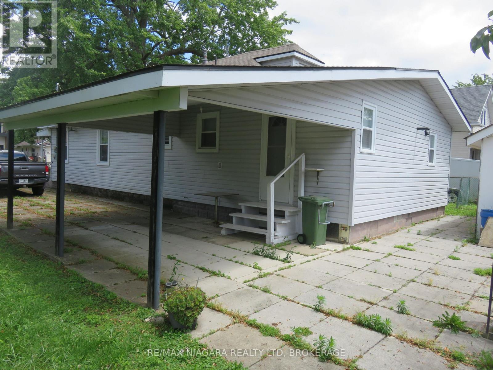 3835 Roxborough Avenue, Fort Erie, Ontario  L0S 1B0 - Photo 4 - X13461508