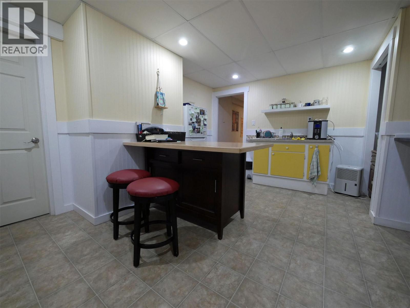 800 21st Street, Castlegar, British Columbia  V1N 2N3 - Photo 11 - 10391880