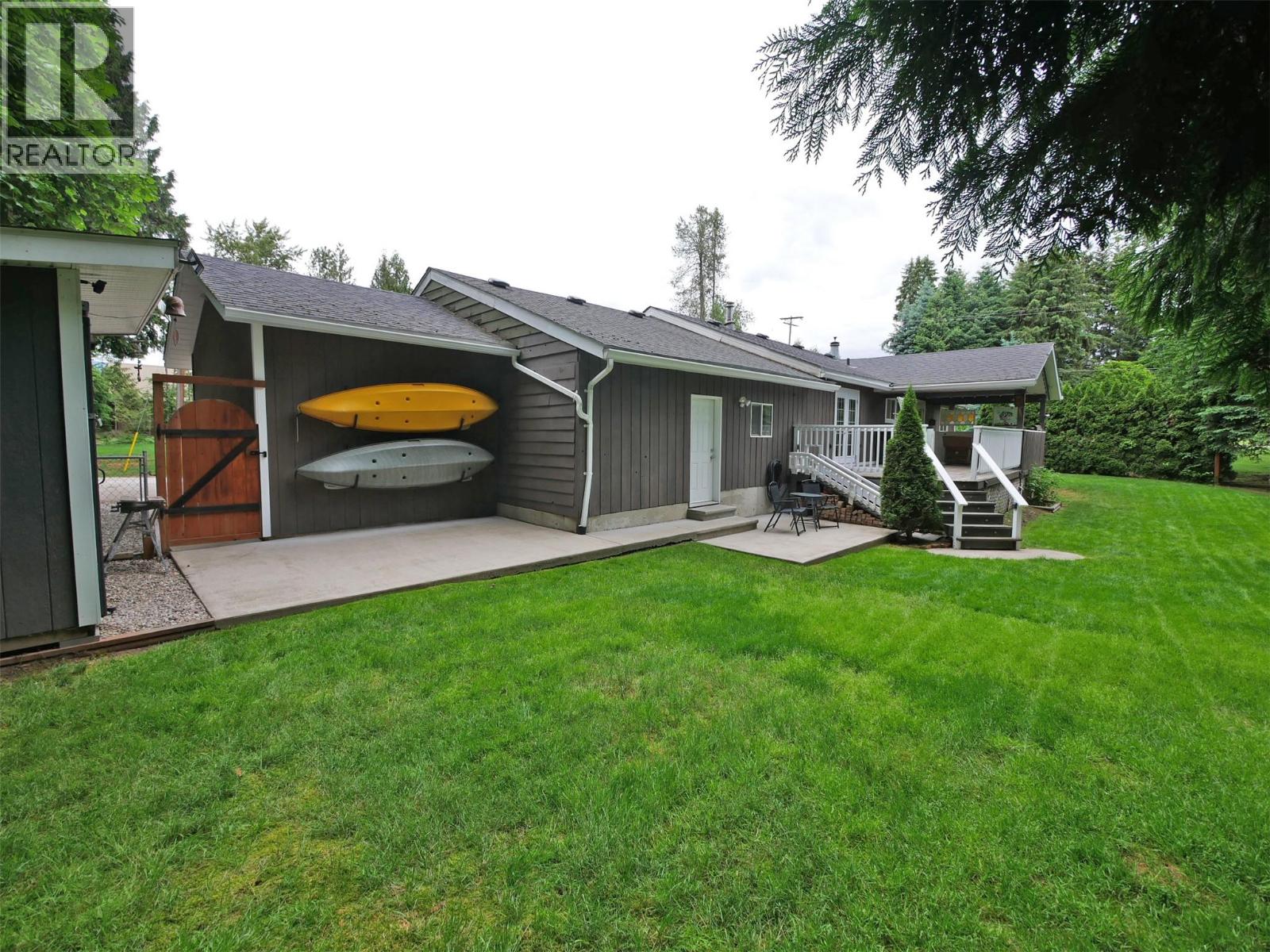800 21st Street, Castlegar, British Columbia  V1N 2N3 - Photo 14 - 10391880