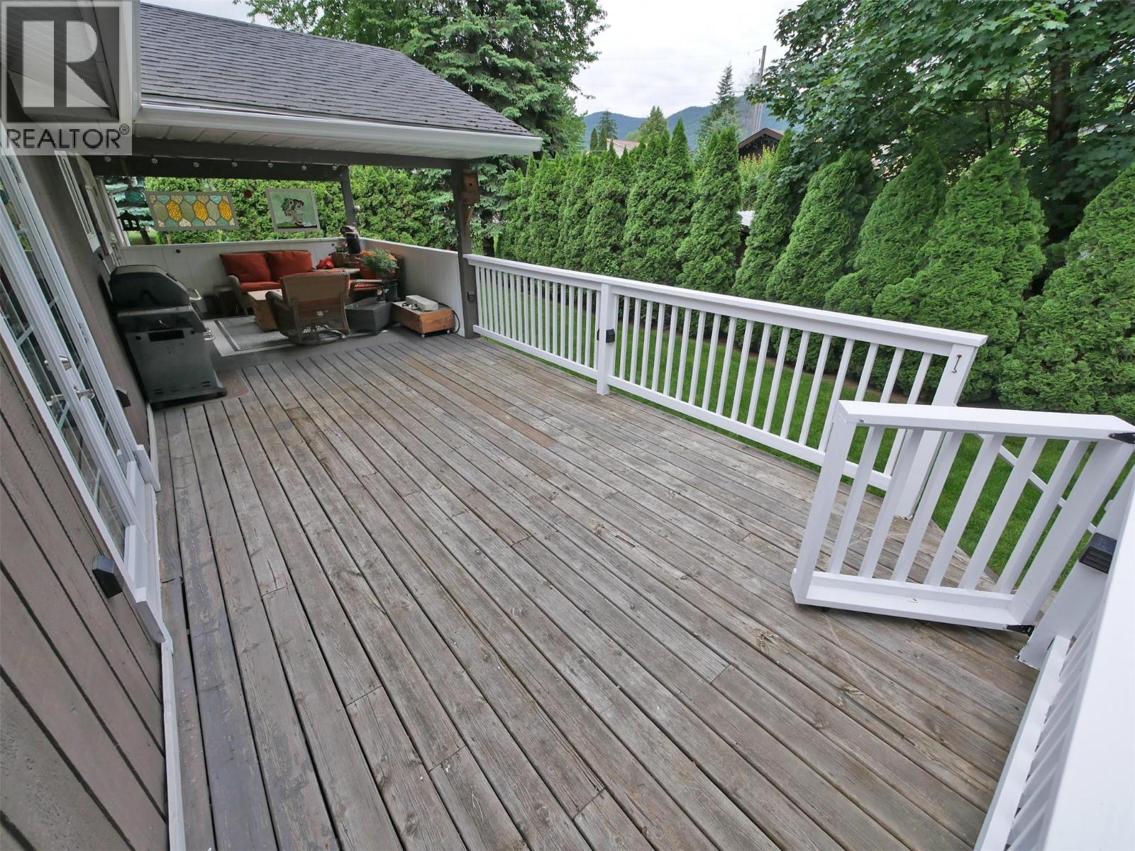800 21st Street, Castlegar, British Columbia  V1N 2N3 - Photo 16 - 10391880
