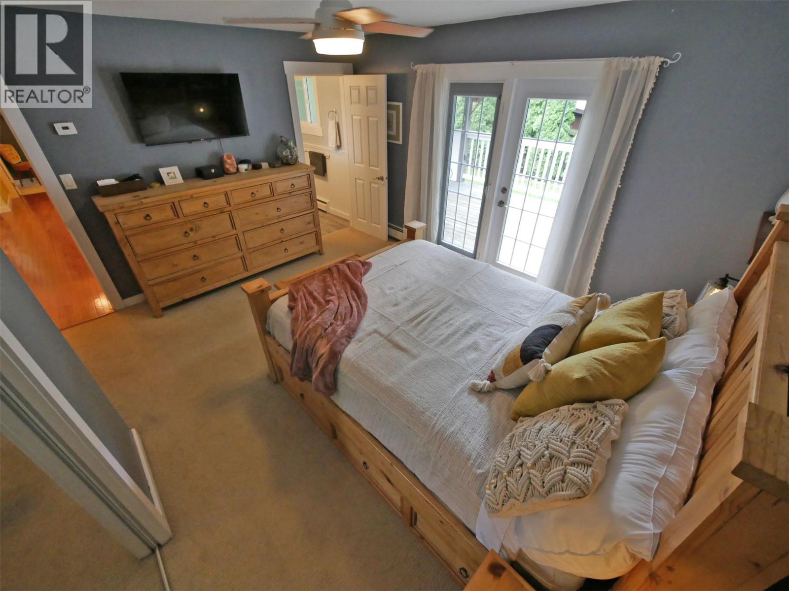 800 21st Street, Castlegar, British Columbia  V1N 2N3 - Photo 23 - 10391880