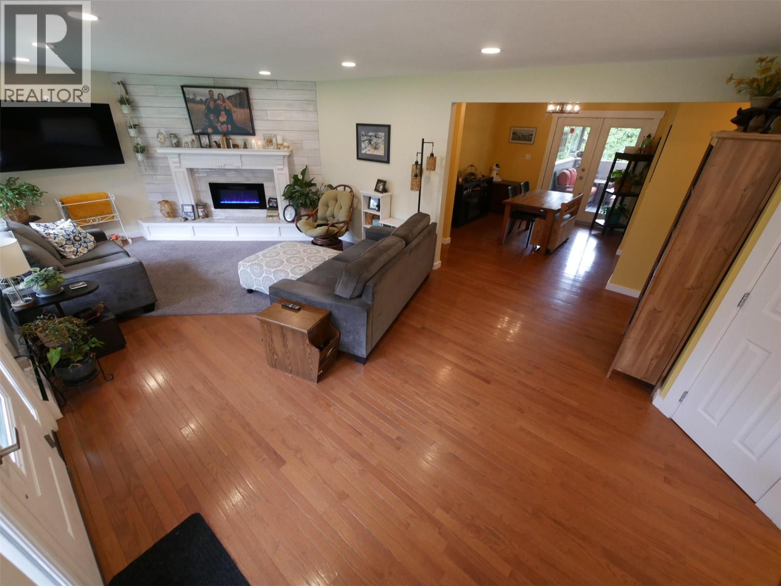 800 21st Street, Castlegar, British Columbia  V1N 2N3 - Photo 33 - 10391880