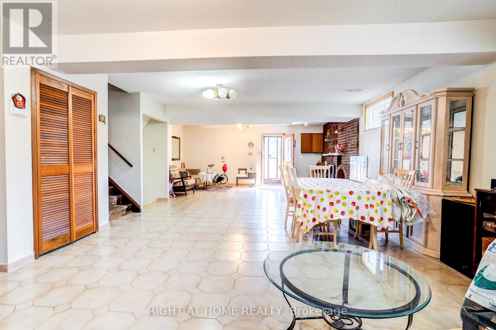 149 Jeanne Drive W, Vaughan, Ontario  L4L 1X8 - Photo 24 - N13423712