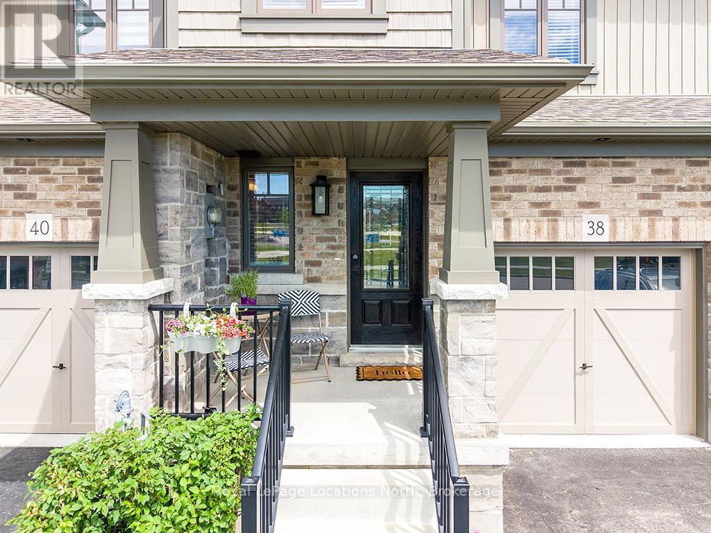 38 Plewes Drive, Collingwood, Ontario  L9Y 3B7 - Photo 3 - S13461584
