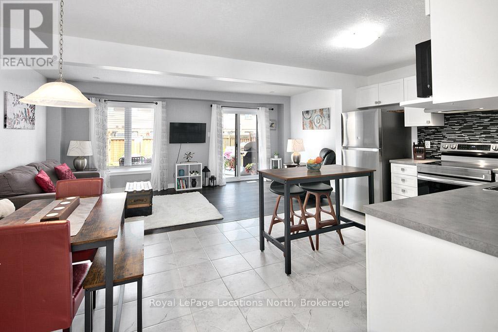 38 Plewes Drive, Collingwood, Ontario  L9Y 3B7 - Photo 6 - S13461584