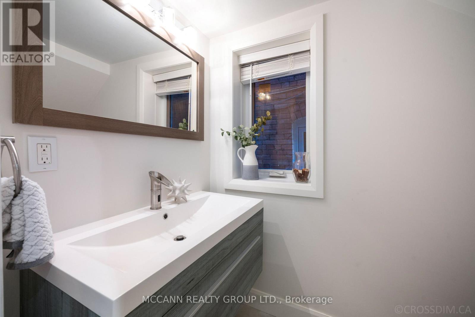 Main, 2nd And Third - 217 Pearson Avenue, Toronto, Ontario  M6R 1G6 - Photo 22 - W13461010