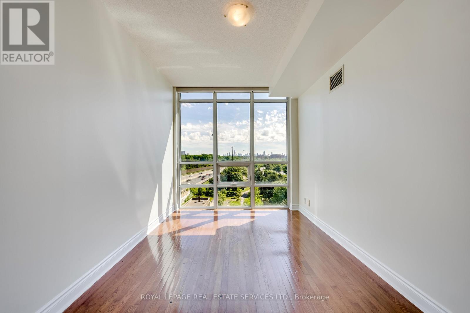701 - 1900 Lake Shore Boulevard W, Toronto, Ontario  M6S 1A4 - Photo 24 - W13461012
