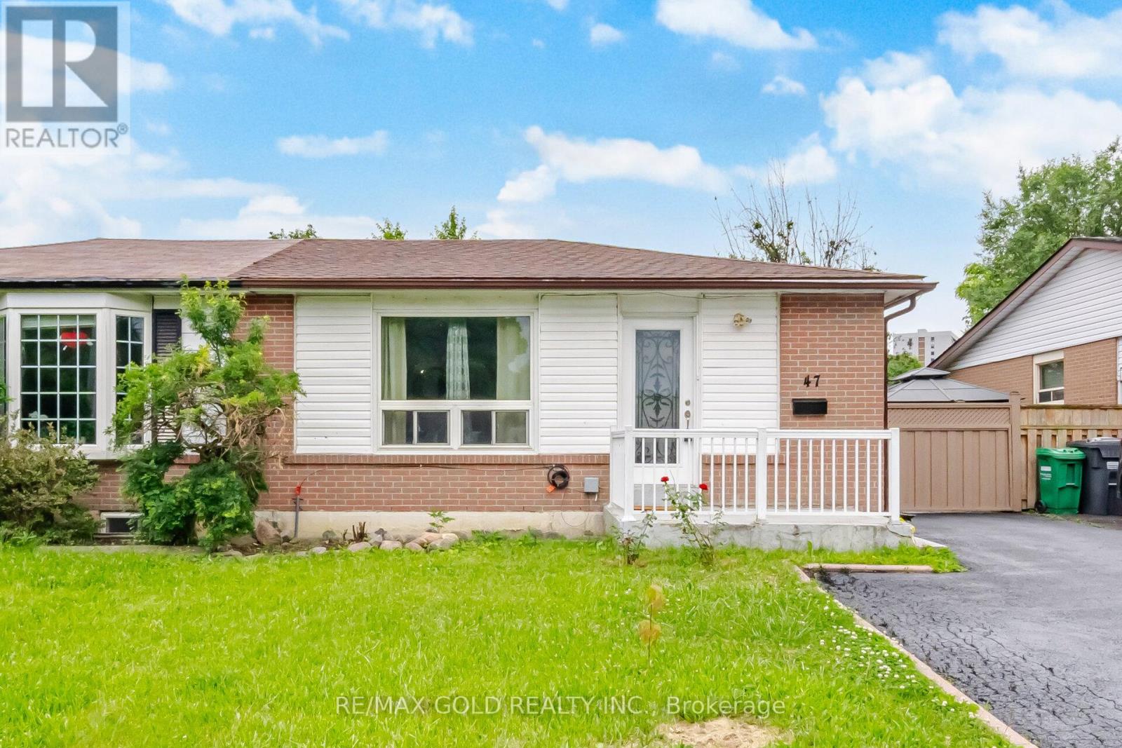 47 FALLINGDALE CRESCENT, Brampton, Ontario