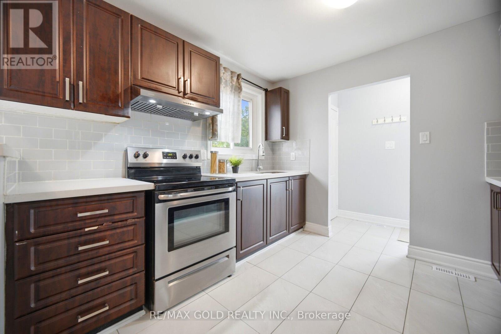 47 Fallingdale Crescent, Brampton, Ontario  L6T 3J5 - Photo 17 - W13461020