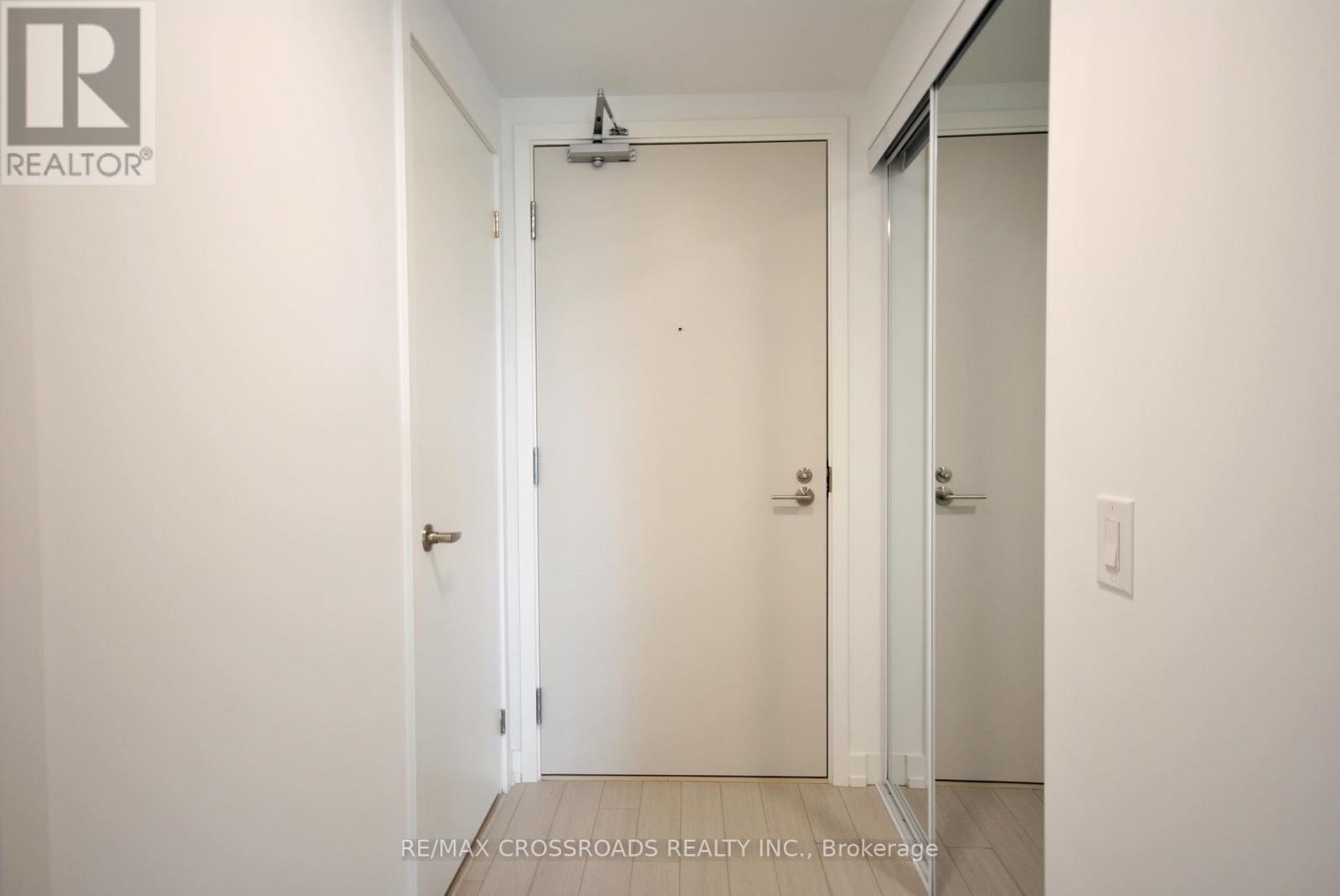 323 - 4010 Eglinton Avenue W, Toronto, Ontario  M9A 0G5 - Photo 2 - W13461072