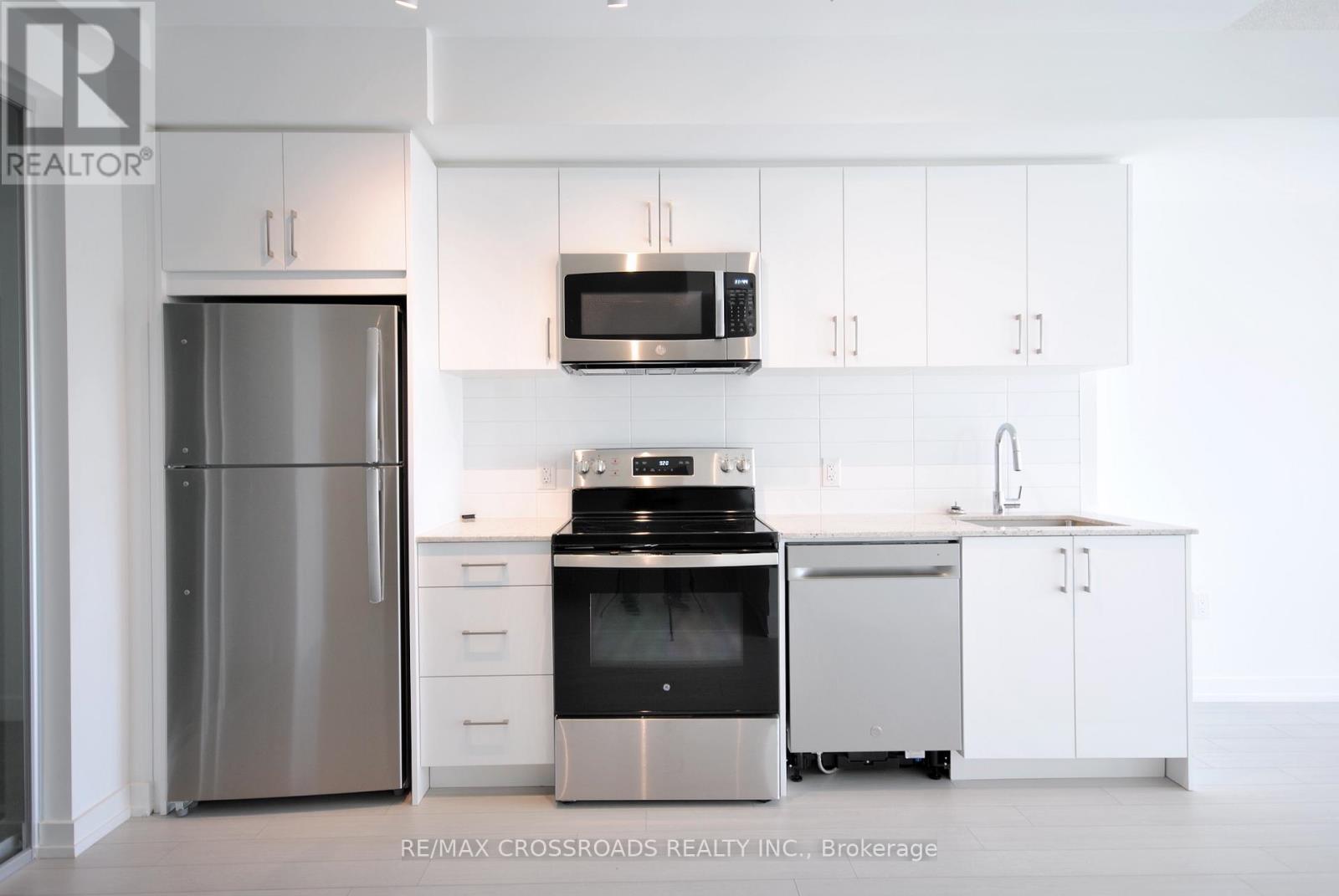 323 - 4010 Eglinton Avenue W, Toronto, Ontario  M9A 0G5 - Photo 3 - W13461072