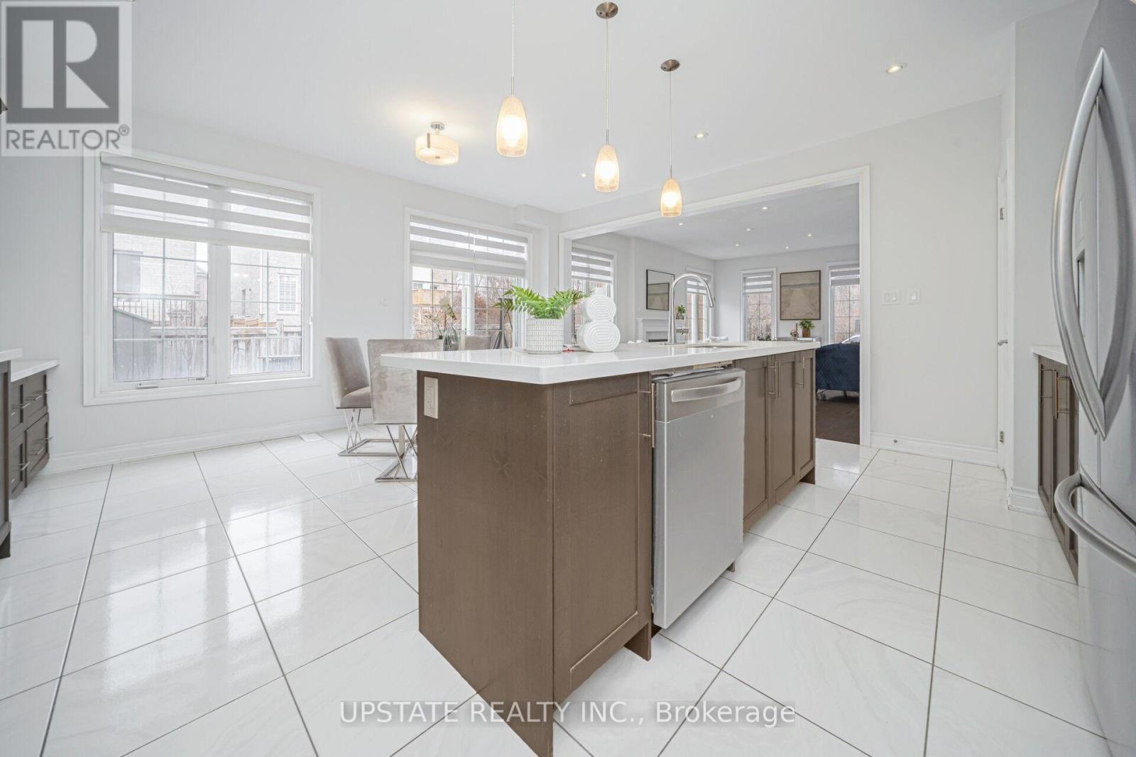 11 Mistyglen Crescent, Brampton, Ontario  L6Y 0X2 - Photo 20 - W13461136