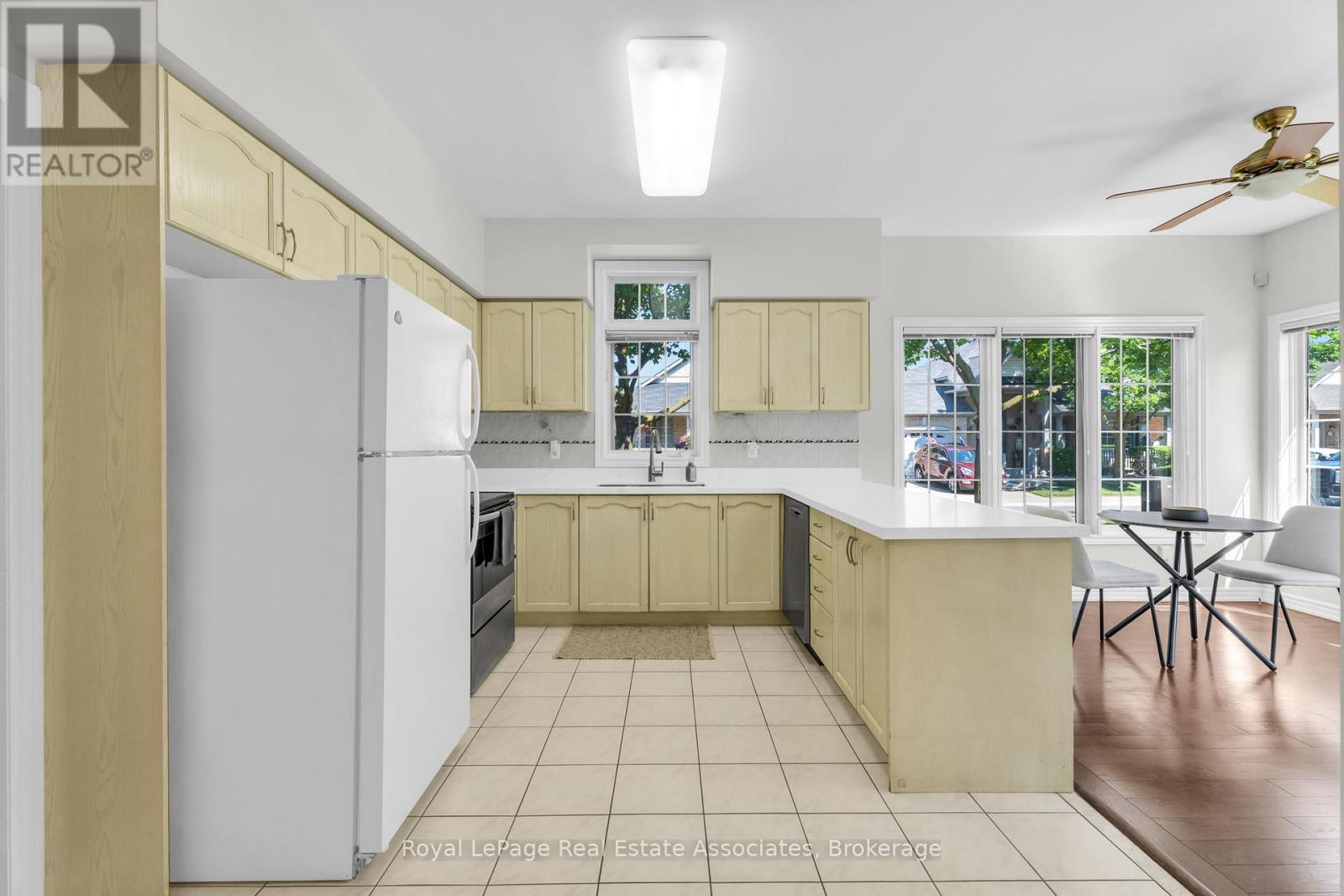 12 - 2 Larkdale Terrace, Brampton, Ontario  L6R 1W5 - Photo 16 - W13461148