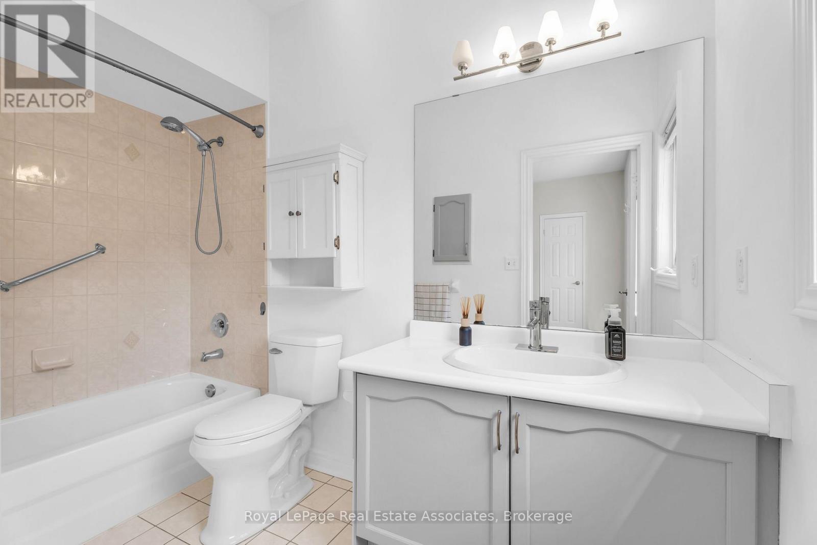 12 - 2 Larkdale Terrace, Brampton, Ontario  L6R 1W5 - Photo 23 - W13461148