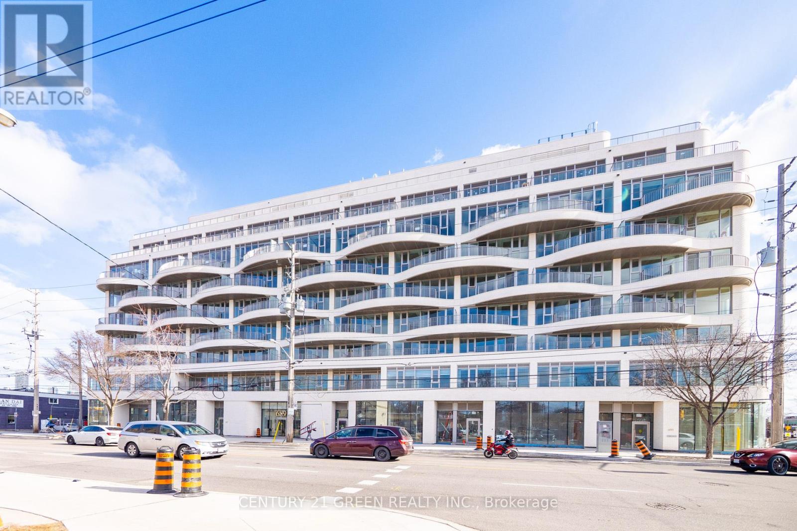 216 - 689 The Queensway, Toronto, Ontario  M8Y 1L1 - Photo 2 - W13461182