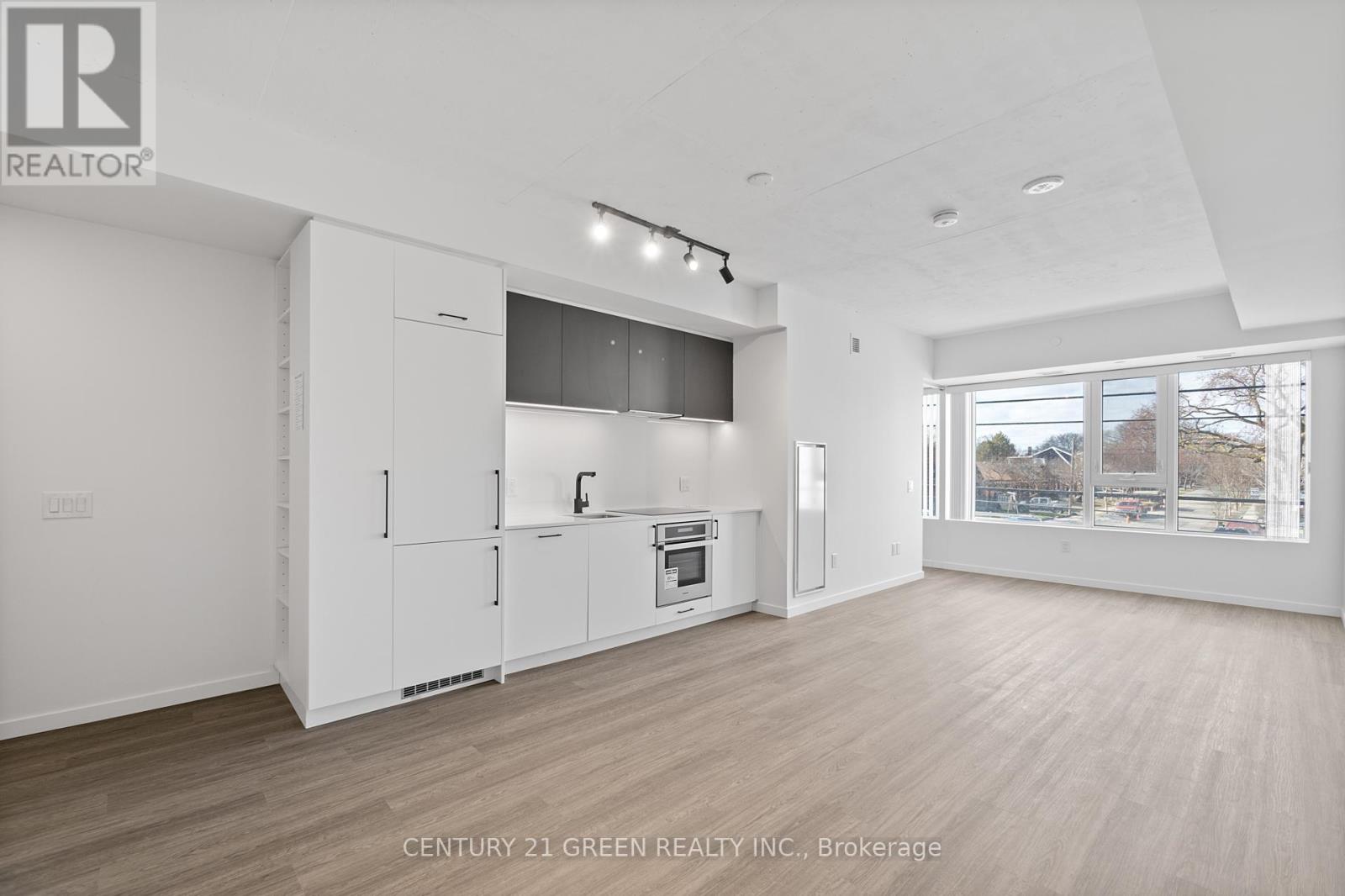 216 - 689 The Queensway, Toronto, Ontario  M8Y 1L1 - Photo 22 - W13461182