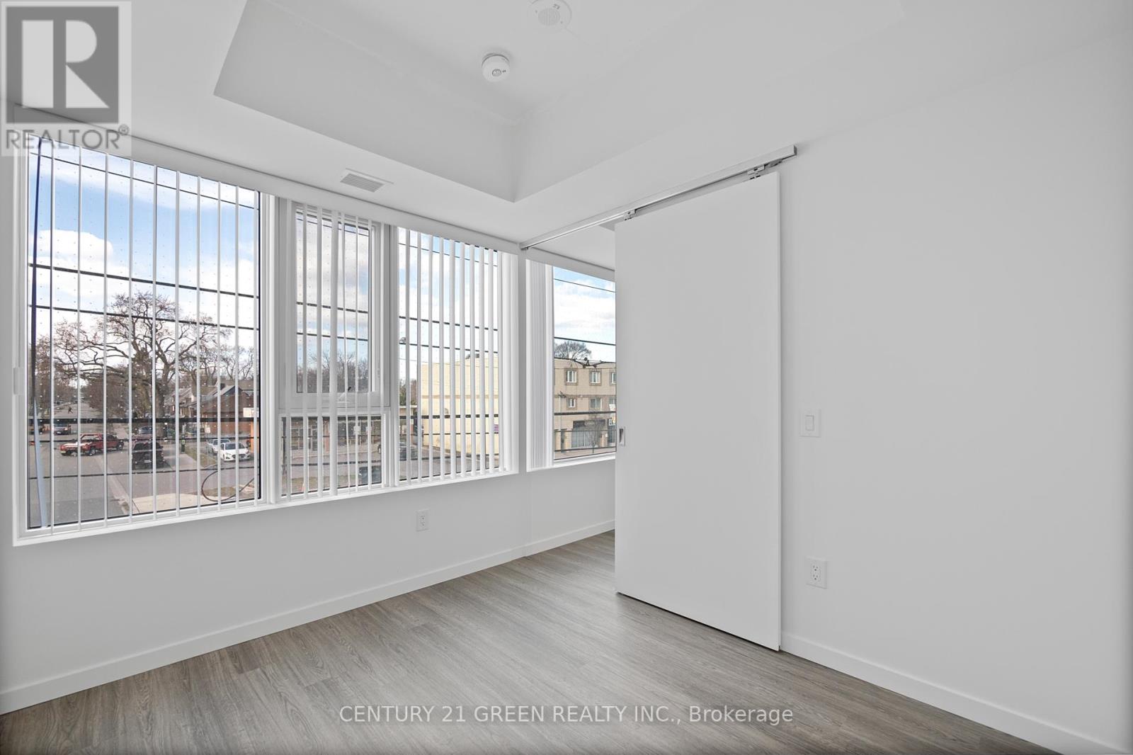 216 - 689 The Queensway, Toronto, Ontario  M8Y 1L1 - Photo 32 - W13461182